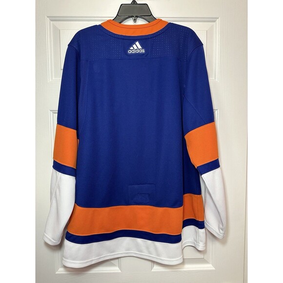 Size 46 Men's Adidas NHL New York Islanders Authentic Home Hockey Jersey GT5618 - Picture 2 of 3
